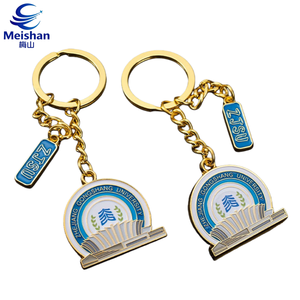 Llavero metálico redondo mate de aleación de zinc Meishan personalizado, resistente al óxido, con insignia escolar 3D hueca y esmaltada para ex alumnos - Product Image 3