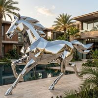 Sculpture de cheval géométrique moderne en acier inoxydable poli miroir, grande statue d'art métallique d'extérieur pour la décoration de jardin et de paysage
