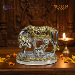 Statue de veau en métal artisanale Nirmala, finition or et argent, design bohème traditionnel, décoration d'intérieur, décoration de table, haute qualité - Product Image 2