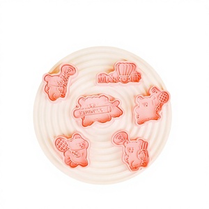 Emporte-pièce de badminton 3D en forme de raquette de dessin animé pour biscuits en pâte à modeler DIY - Product Image 3