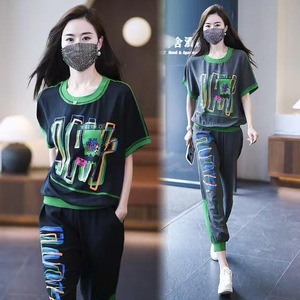 Women's Casual Sports Suit 2025 Summer Printed Short Sleeve Cropped Pants Two Piece Set Gradient Colors Geometric Patterns - Product Image 1