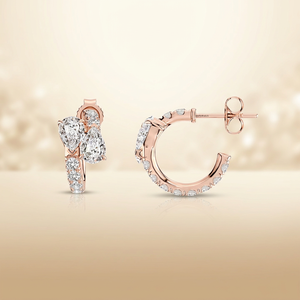 Pendientes de Aro con Diamantes Cultivados en Laboratorio con Corte de Pera y Acentos de Diamantes Redondos en Oro de 10K, 14K, 18K y Plata 925, 935 - Product Image 1