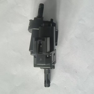 Interruptor de Embrague Ford 1230986 1343269 4M5T-7C534-AA LR000369, Pieza de Repuesto Nueva para Uso Automotriz - Product Image 3