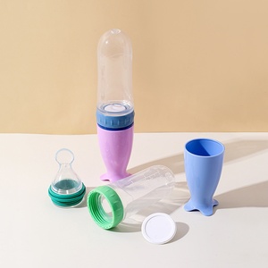 Bouteille distributrice de céréales pour bébé avec embout souple en silicone et cuillère, adaptée à l'âge des enfants - Product Image 5