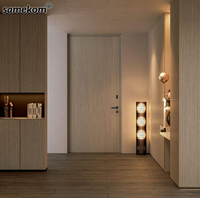 Porte métallique de sécurité moderne en aluminium de luxe Porte pivotante extérieure pour entrée principale résidentielle Porte d'entrée principale pour maison d'appartement Porte d'entrée