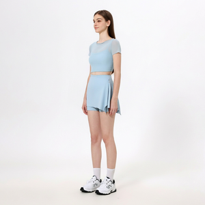 Haut court de yoga 2-en-1 pour femme avec volants en maille, manches courtes, col bateau, transparent, avec coussinets intégrés, idéal pour le Pilates et l'entraînement – Vente en gros - Product Image 5
