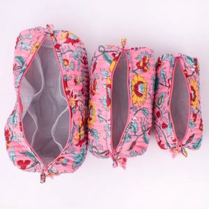 Custom Women Eco-Friendly Recyclable Quilted Zipper Foldable Lightweight Large Cosmetic Bag Travel <b>Storage</b> Flower Printed Cotton - Product Image 3