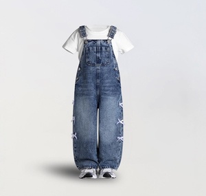 <span class=keywords><strong>Tuta</strong></span> in Denim Blu con Fiocchi Laterali per Bambine 2-8 Anni, Autunno 2026 - Product Image 2