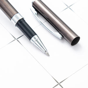 Stylo à encre gel métallique de haute qualité couleur café avec logo gravé, largeur d'écriture 1,0 mm - Product Image 3