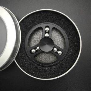Nuevo platillo volador de seis cuentas giroscopio creativo de aleación de aluminio regalos de Metal juguetes giratorios de mano - Product Image 6