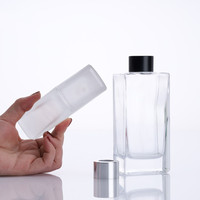 Bouteille diffuseur de parfum rectangulaire en verre dépoli rechargeable de 150 ml avec bouchon doré pour huiles essentielles et désodorisant