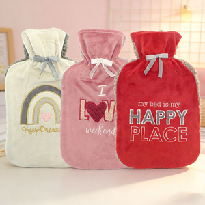 Bolsa de Agua Caliente de Goma para Uso Doméstico, con Funda de Felpa para Calentar las Manos, Venta al Por Mayor del Fabricante - Product Image 1