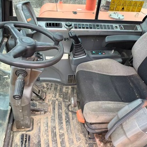 Excavatrice sur roues Doosan DX60W-9C avec godet de terrassement, poids opérationnel de 6 tonnes - Product Image 5