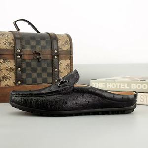 รองเท้าแตะผู้ชายหนังนกกระจอกเทศนำเข้าจากแอฟริกาใต้ 100% รองเท้าลำลองหนังแท้ - Product Image 3