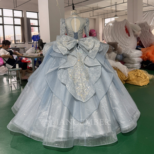 Robe de bal de Quinceañera Mc046 bleu glacé scintillant avec appliques, manches courtes, péplum, en tulle pailleté, pour soirée formelle - Product Image 3