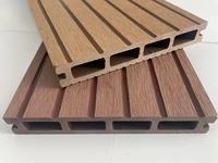 Plancher en composite bois-plastique (WPC) carré creux standard, durable et résistant aux fissures, pour escaliers et terrasses extérieurs