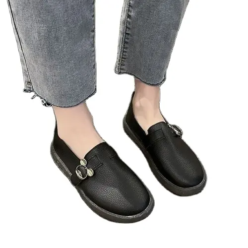 2024 toptan deri toka kayış ayakkabı kadın loafer'lar lüks rahat düz yakın ayakkabı elieli