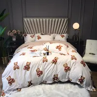 Yeni ürün fiyatlandırma karikatür kedi baskılı pamuklu çarşaf yastık kılıfı yatak takımları lüks marka