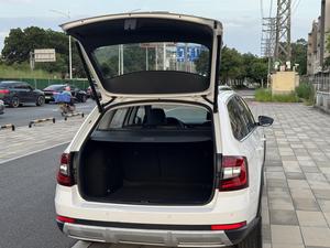 Voiture d'<span class=keywords><strong>occasion</strong></span> Skoda Octavia TSI280 2019, Break d'<span class=keywords><strong>occasion</strong></span>, conduite à gauche, automatique, luxueuse, robuste, économique, familiale, 150 ch, 250 Nm - Product Image 6