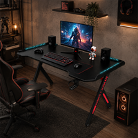 Bureau d'ordinateur de jeu professionnel avec un bureau spacieux et une structure stable pour l'installation d'un PC