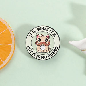 C'est ce qu'il est, mais ce n'est pas drô<span class=keywords><strong>le</strong></span> : Broches en émail, broches <span class=keywords><strong>chat</strong></span> à <span class=keywords><strong>moustache</strong></span>, broches <span class=keywords><strong>chat</strong></span> barbu, badges de revers - Vente en gros - Product Image 2