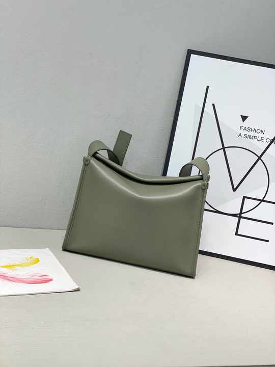 Women's Tote Bag for School Commuting Single Shoulder Crossbody Design Wide Shoulder Belt Large Capacity Soft All-Match