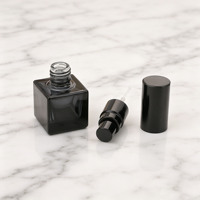 Flacon de parfum carré en verre vide portable de 8 ml avec bouchon à vis et pulvérisateur pour échantillons de parfum et transfert de liquides