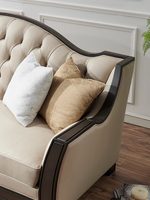 Canapé trois places en bois massif de style américain vintage avec revêtement en cuir pleine fleur, design multifonctionnel pour les petits et grands salons