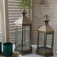 Lanternes en métal et en verre, lanterne décorative en métal pour jardin et intérieur, lanterne décorative en métal blanc pour maison de vacances