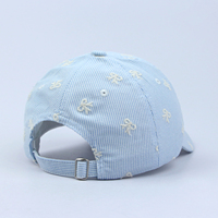 Casquette de baseball rayée ajustable pour femme, idéale pour le sport en extérieur, avec logo brodé et nœud – Collection Printemps-Été