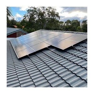 Tuiles solaires FarSun pour toits inclinés, panneaux solaires pour toitures à tuiles - Product Image 2