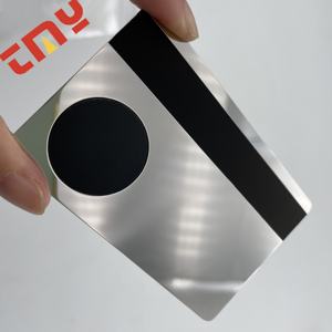 Tarjeta de Crédito <span class=keywords><strong>y</strong></span> Débito NFC de Metal Completo 213 con Chip Oculto de Lectura Rápida <span class=keywords><strong>y</strong></span> Acabado Espejo Personalizado de Alta Calidad para Grabado Láser - Product Image 1