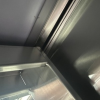 Plan de travail de cuisine en acier inoxydable / Armoire de rangement / Table de préparation alimentaire avec porte coulissante pour autres fournitures de restaurants et d'hôtels