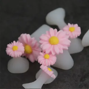 8 pièces Séparateurs d'orteils en silicone souple, motif marguerite, couleur bonbon, pour pédicure, manucure et soins des ongles - Product Image 3