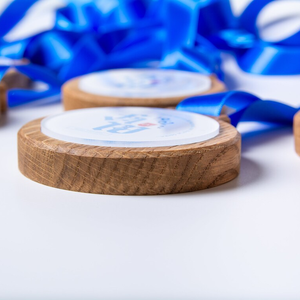MEDALLAS de placa deportiva hechas de roble y vidrio acrílico <span class=keywords><strong>Maratha</strong></span> Pine Medallion League grabado láser personalizado Regalos de negocios - Product Image 3
