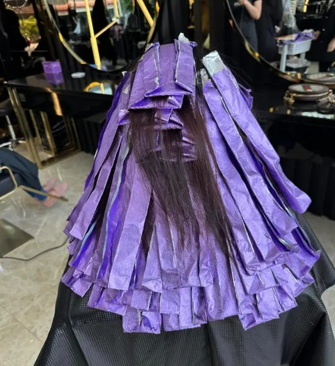 紫色のヘアホイルエクストラワイドエンボス理髪ホイル