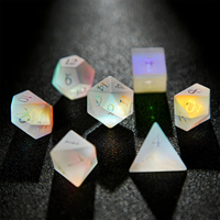 Dés en pierres précieuses gravées en gros, dés en verre prismatique arc-en-ciel personnalisés, dés en pierres précieuses DND, ensemble de dés polyédriques, verre givré coloré K9, D20
