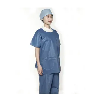 SMS Scrub Suit Bata de aislamiento desechable Bata protectora Impermeable Doctor Enfermera Ropa