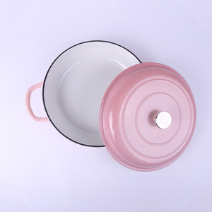 Casserole <span class=keywords><strong>en</strong></span> <span class=keywords><strong>fonte</strong></span> émaillée rose antiadhésive de 30 cm, design moderne, double poignée, compatible gaz et <span class=keywords><strong>induction</strong></span>, avec bouton <span class=keywords><strong>en</strong></span> acier inoxydable - Product Image 4