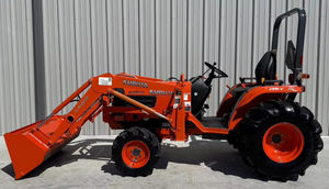 Tractor a pie Kubota B7800 4x4 versión 2022 con cargador de conexión rápida potente - Product Image 4