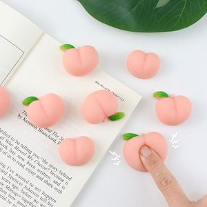 Adorables Juguetes de Peluche para Apretar, Juguetes Antiestrés con Forma de Nectarina - Product Image 4
