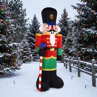 Soldat Casse-Noisette Gonflable Classique avec Uniforme Militaire Rouge et Vert et Sceptre en Forme de Canne à Sucre pour Décoration de Jardin de Noël