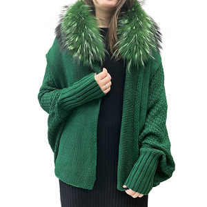 Abrigo con mangas de murciélago de talla grande, cárdigan de mujer de Color sólido con Cuello de piel de mapache desmontable - Product Image 1