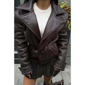 Chaqueta de Cuero para Mujer Color Café Oscuro con Detalle de Bolsillo - Product Image 2