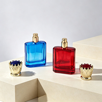 Flacon de parfum en verre transparent rouge et bleu de 100 ml avec bouchon couronne doré, rechargeable, vide, pour échantillon de parfum de voyage