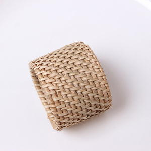 Offre Spéciale Royal Design <span class=keywords><strong>bambou</strong></span> rotin ronds de serviette décoration de fête de mariage et vaisselle à manger stocké <span class=keywords><strong>pour</strong></span> une utilisation pratique - Product Image 1