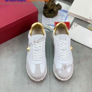 Zapatillas Casuales Vintage Nuevas al por Mayor para Hombre y Mujer, Zapatillas Planas Simples con Cierre de Cordones para Otoño, Estilo Valentino - Product Image 2