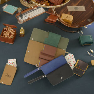 RTS moda PU cuero dos pisos <span class=keywords><strong>Tarot</strong></span> tarjetas caso en relieve Logo viaje Gaming Poker Chip bolsa de almacenamiento portátil cubierta caja - Product Image 1