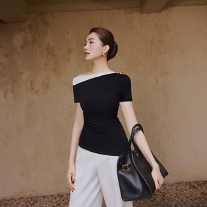 ชุดเครื่องแต่งกายของผู้หญิง | เสื้อเบลล์สีดำกับกางเกงนายาสีขาว | ลุคสองชิ้นที่หรูหราทันสมัยสำหรับธุรกิจหรือกิจกรรม - Product Image 2