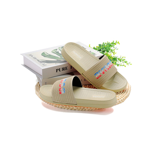 Henghao Pantoufles à semelle <span class=keywords><strong>en</strong></span> PU entièrement personnalisées Fourniture d'usine OEM de <span class=keywords><strong>maison</strong></span> d'hôtes Hôtel Utilisation intérieure Sandales à glissière personnalisées avec logo - Product Image 3